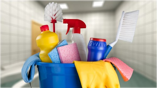 Risk-aware carpet cleaning process in progress