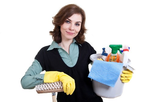 Local cleaners preparing a rental property in BR3 for handover